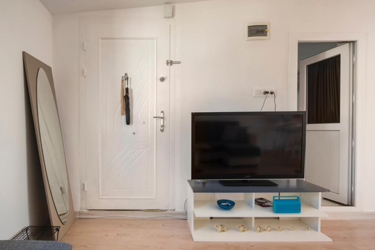 Central, Cozy, 15 Min Walk To The Beach, Fast Wi-Fi, Free Parking, 4Ppl Bodrum Exterior foto