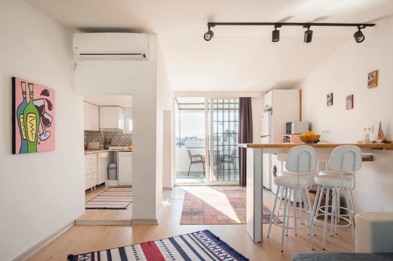 Central, Cozy, 15 Min Walk To The Beach, Fast Wi-Fi, Free Parking, 4Ppl Bodrum Exterior foto