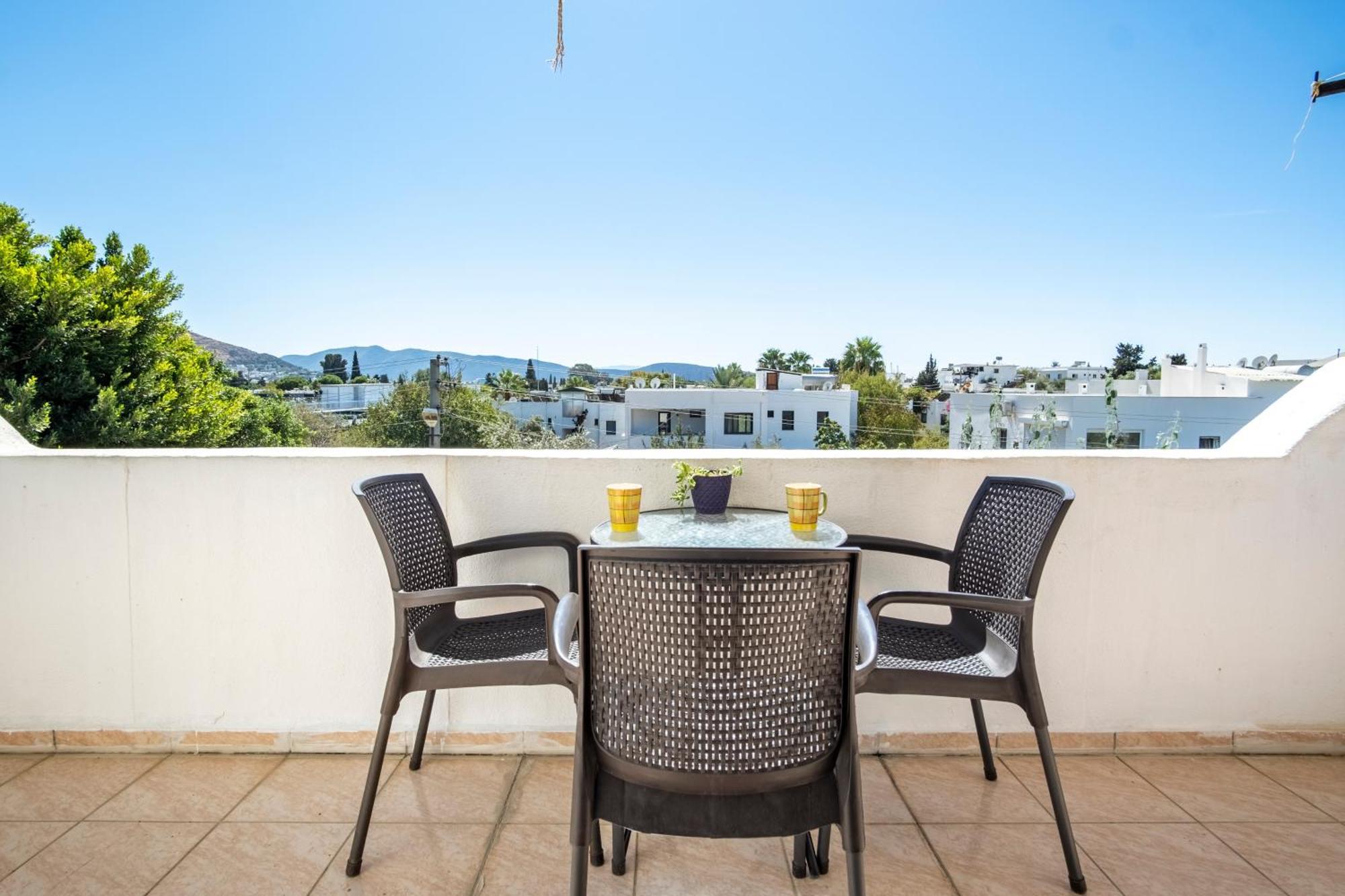 Central, Cozy, 15 Min Walk To The Beach, Fast Wi-Fi, Free Parking, 4Ppl Bodrum Exterior foto
